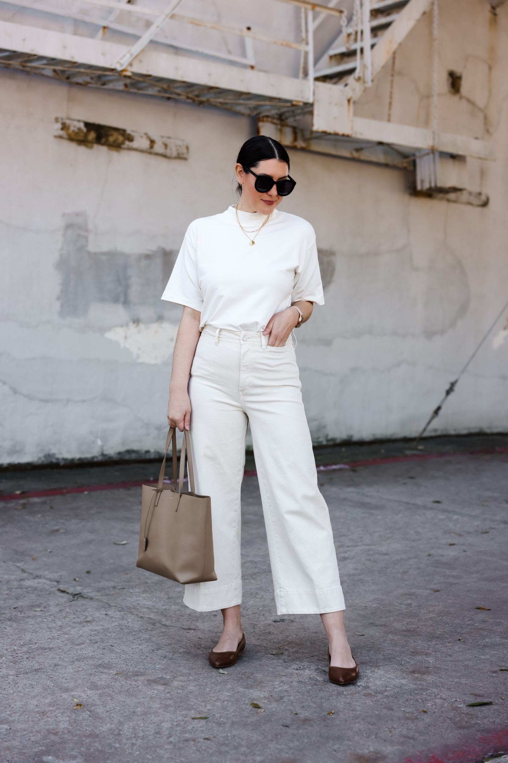 Monochrome Spring Outfit | kendi everyday